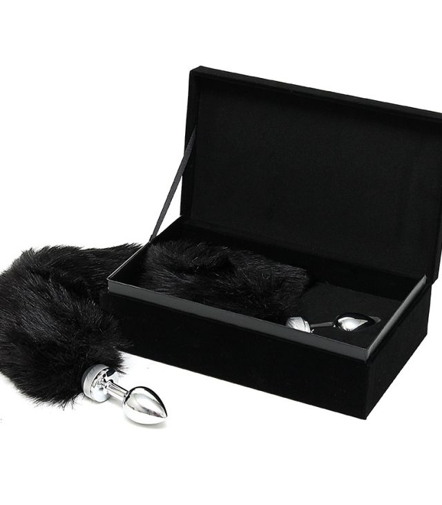 Small Butt Plug With Black Tail - Image 3